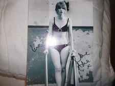 JANE ASHER SIGNED PHOTO