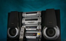 Technics Hi Fi  Stereo  System SA-EH560 CD Deck AM/FM  Speakers & Remote Control