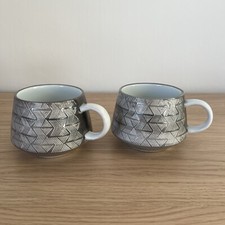 2 Joyye Mugs, Grey, Zigzag