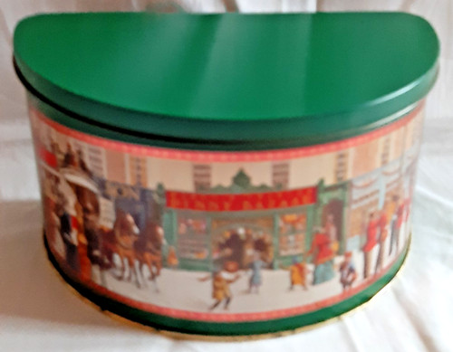 Vintage semi circle green tin - semi,