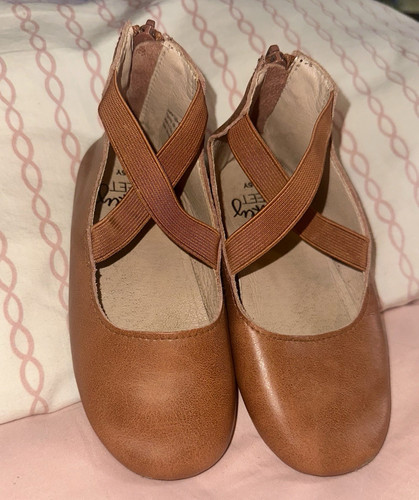 Monkey feet girls - feet,