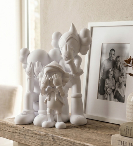 Three joint kaws style - -,
