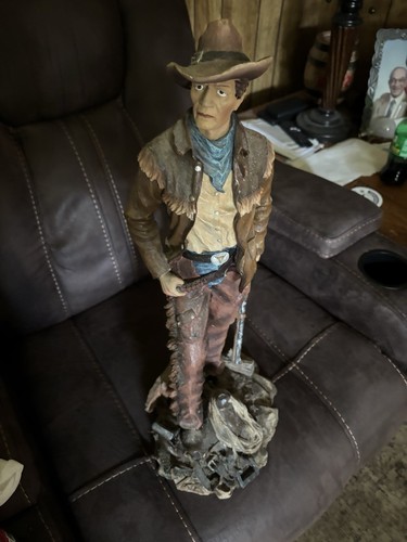 John wayne statue - wayne,