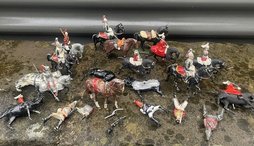 Mounted lead toy soldier horse - mounted,