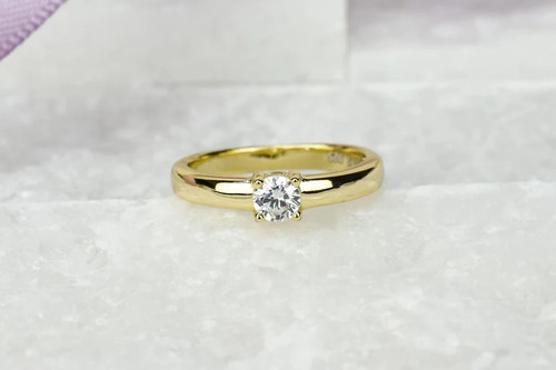 White moissanite ct round - 1.10,