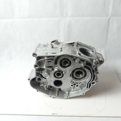 Yamaha 125 engine - engine, cases