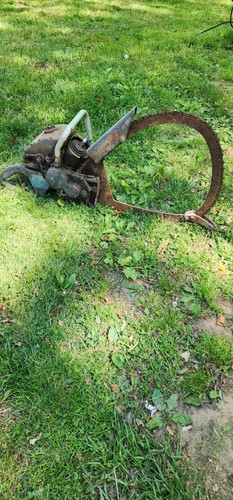 Homelite wiz chainsaw with bow