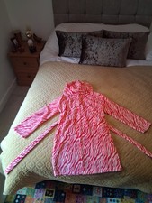 GIRLS AGE 9 PINK ZEBRA PRINT DRESSING GOWN WITH HOOD NWOT