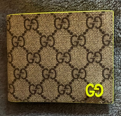 Authentic gucci supreme - authentic,