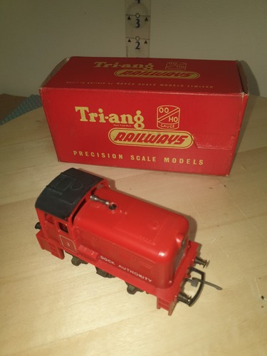 Boxed tri ang 253 - boxed, r.253