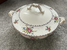 Royal Albert Petit point vegetable tureen