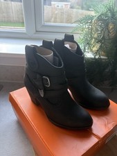 Rocket Dog Satire Cowboy Boots