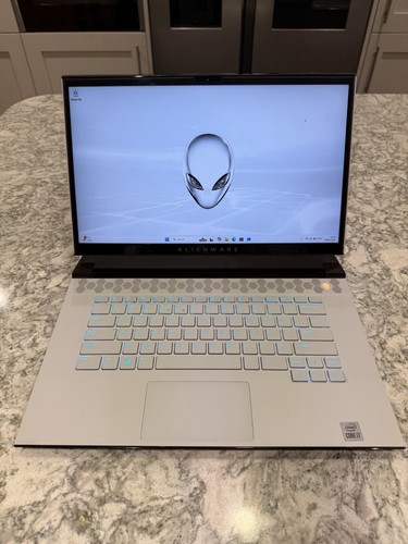 Alienware m15 gaming laptop - alienware,