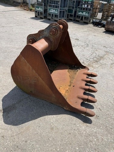 Old used jcb digging - jcb, bucket