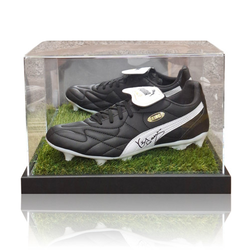 Kenny dalglish hand signed - hand,