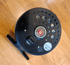  RYOBI  SUPER LIGHT 355MG MAGNESIUM FLY FISHING REEL. 3 1/2inch