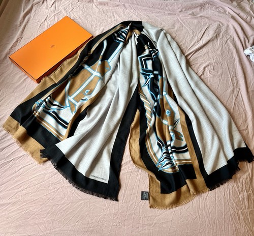 Hermes quadrige stole - hermes, scarf