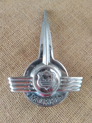 Morris minor bonnet - minor, badge