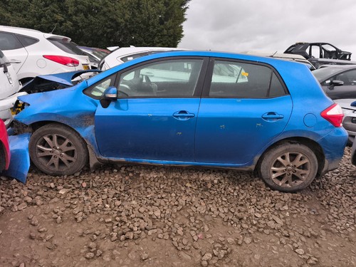 Toyota auris 2009 2012 - auris,