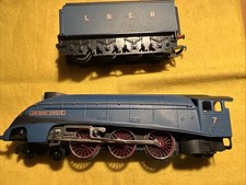 Wrenn Locomotive Sir Nigel Gresley W2212