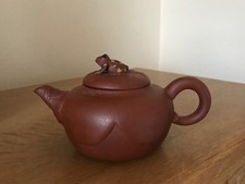 CHINESE YIXING POTTERY CLAY TEAPOT WITH  FROG LID