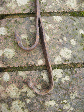 LARGE 97cm 18th CENTURY BLACKSMITH FORGED COUNTRY HOUSE IRON BEAM GAME HOOK