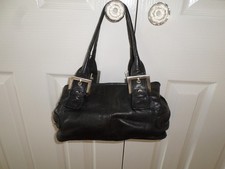 CLARKS SOFT BLACK LEATHER HANDBAG - MEDIUM SIZE - EXCELLENT CONDITION