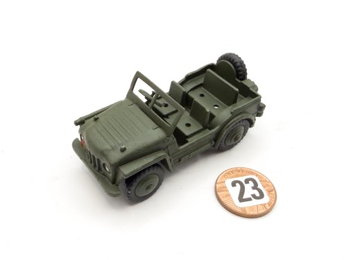 Dinky toys 674 austin champ - dinky,