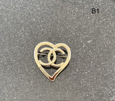 Lovely Gold Tone Brooch