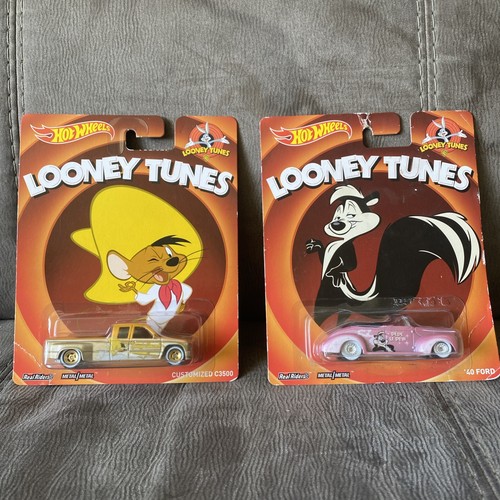 Hotwheels looney tunes pepe - tunes, le