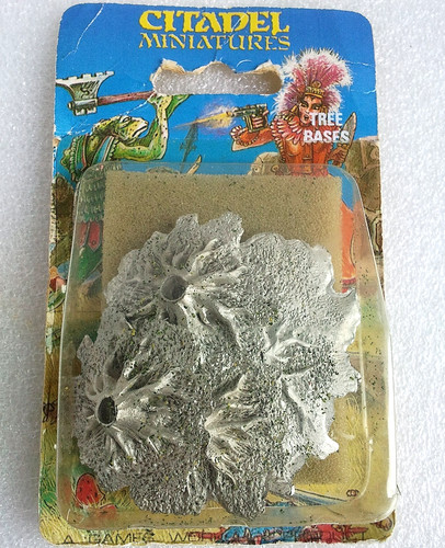 Vintage citadel metal tree - citadel,