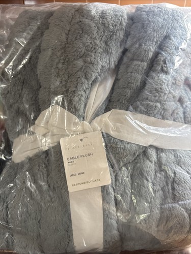 Pottery barn cable - plush, robe