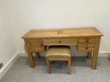 SOLID WOODEN DRESSING TABLE