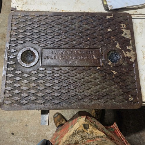 Cast iron manhole cover - cover, 638mm