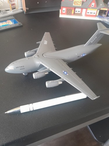 C17 globe master usaf - globe,