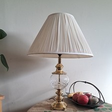 Stunning Vintage Brass And Crystal Glass Lamp With Attractive Shade