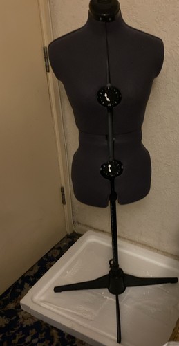 Half body free standing - half,