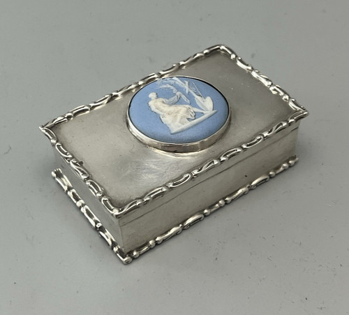 Antique silver snuff box - silver,