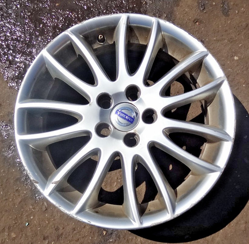 Volvo s40 v50 c30 alloy - v50,