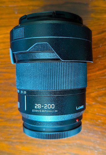 Panasonic 200mm 7 1 - 28-200mm, f4-7.1