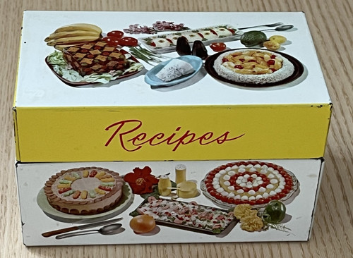 Vintage 1950s metal recipe box - metal,