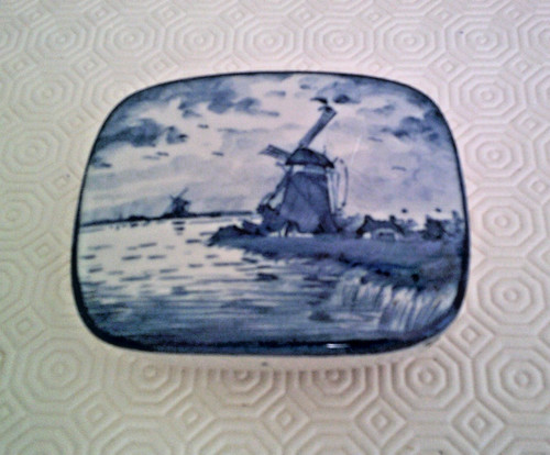 Delfts trinket box signed - trinket,