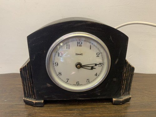Vintage electric mantle clock