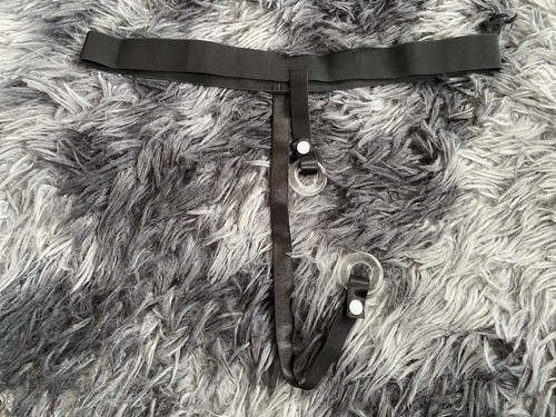 Men string thong with - g,