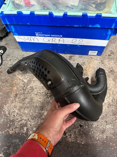 Yamaha 125 exhaust front - yamaha,