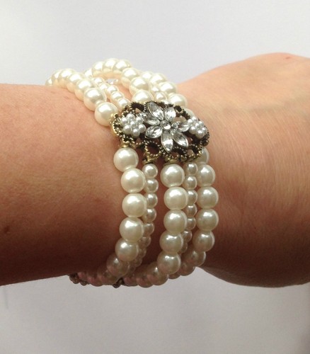 Imitation white pearl and - ,