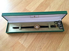 GUCCI GENUINE LADIES VINTAGE STACK DRESS WATCH MODEL 2000L