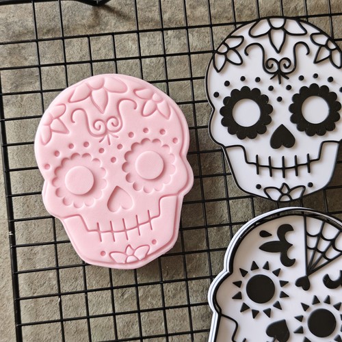 Skulls halloween cookie - skulls,