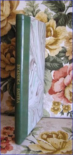 Indian falconry book syainika - falconry,
