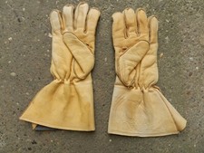 WW2 PATTERN DISPATCH RIDERS GLOVES/GAUNTLETS IN GOOD ORDER sz9.5